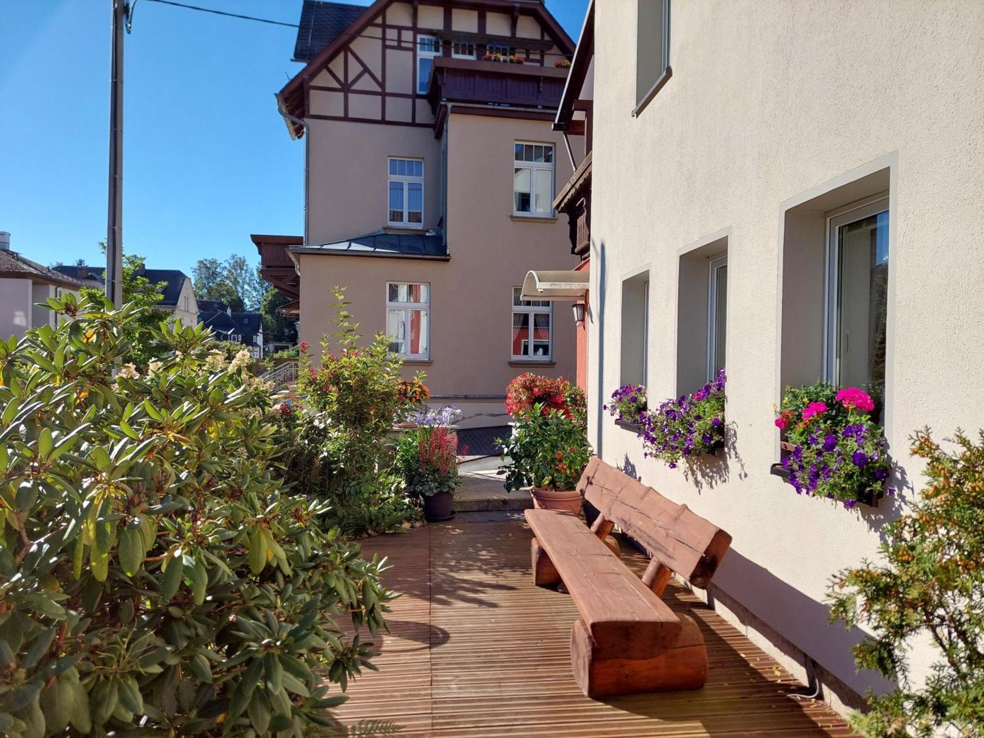 Villa Helvetia Bad Elster Exteriör bild